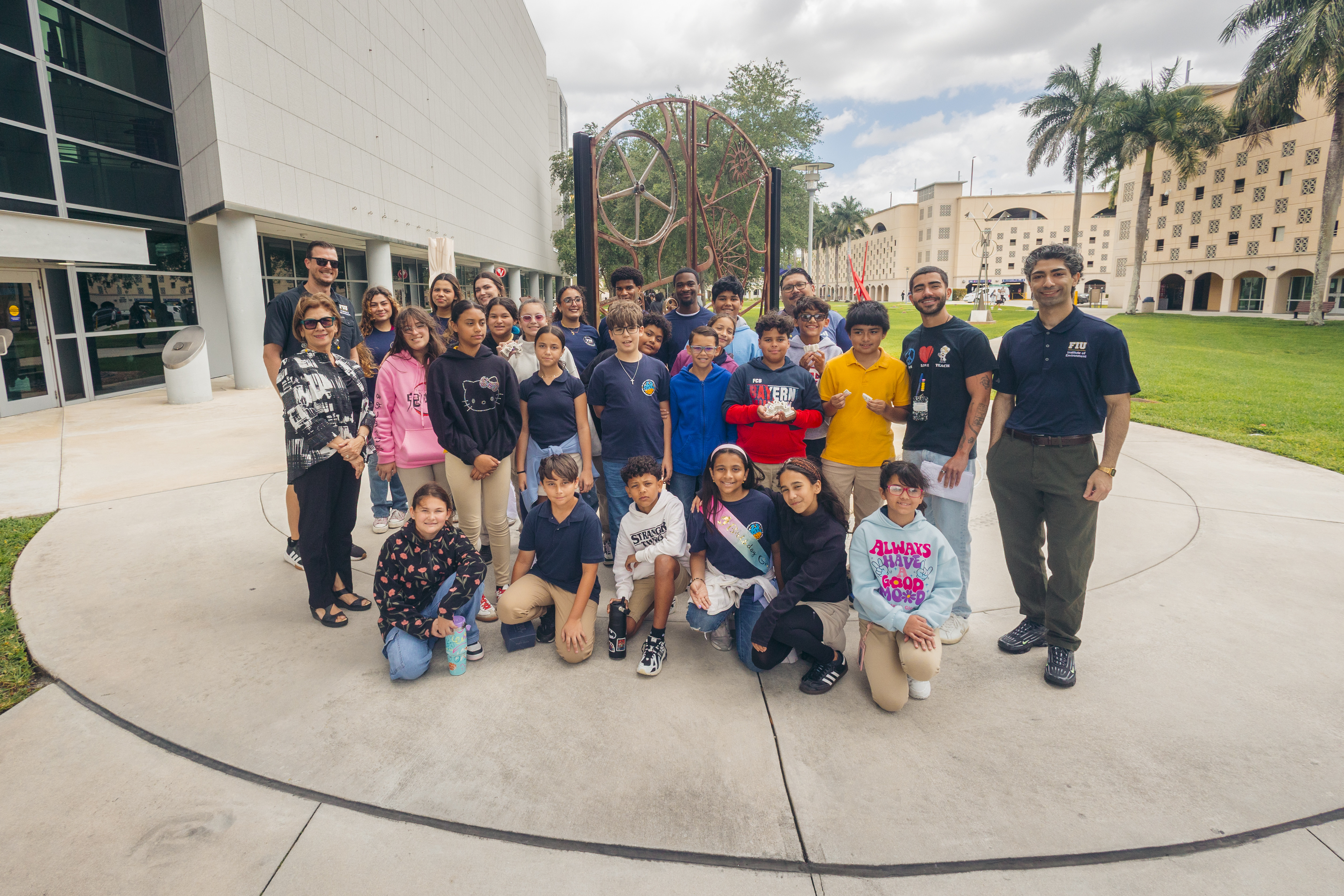 Students visiting FIU's Robotics and Digital Fabrication Lab